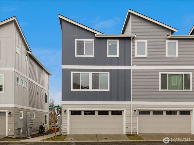 22962 SE Cherry Street, Black Diamond, WA 98010