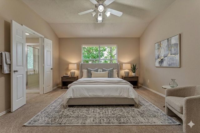 106 E Stedhill Loop, The Woodlands, TX 77384