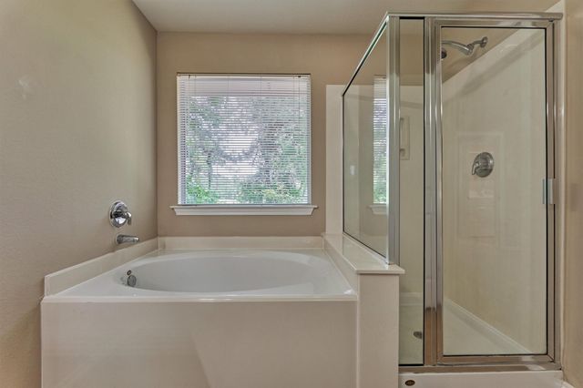 106 E Stedhill Loop, The Woodlands, TX 77384