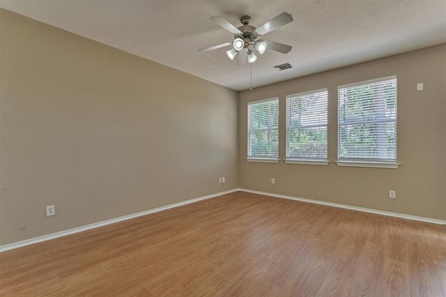 106 E Stedhill Loop, The Woodlands, TX 77384