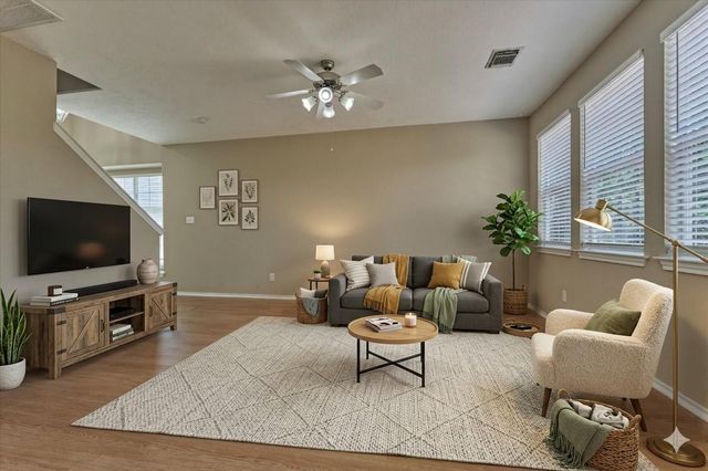 106 E Stedhill Loop, The Woodlands, TX 77384