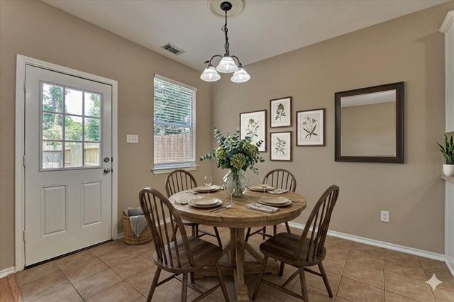 106 E Stedhill Loop, The Woodlands, TX 77384