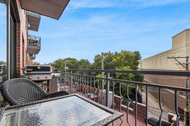 1937 W DIVERSEY Parkway 3D, Chicago, IL 60614