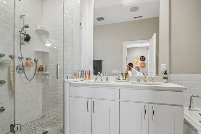 1937 W DIVERSEY Parkway 3D, Chicago, IL 60614