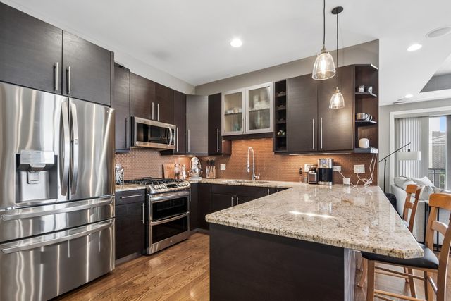 1937 W DIVERSEY Parkway 3D, Chicago, IL 60614