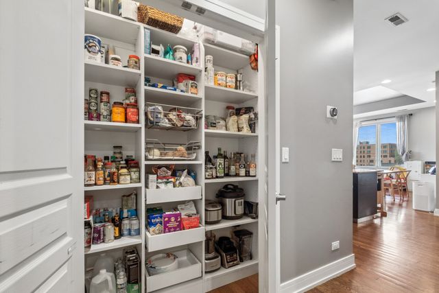 1937 W DIVERSEY Parkway 3D, Chicago, IL 60614