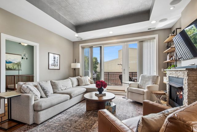 1937 W DIVERSEY Parkway 3D, Chicago, IL 60614