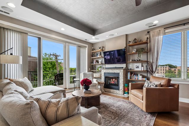1937 W DIVERSEY Parkway 3D, Chicago, IL 60614