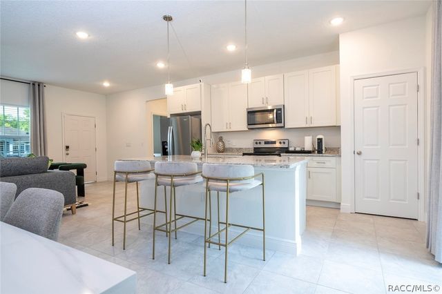 202 E Caldwell Drive, Dunnellon, FL 34434