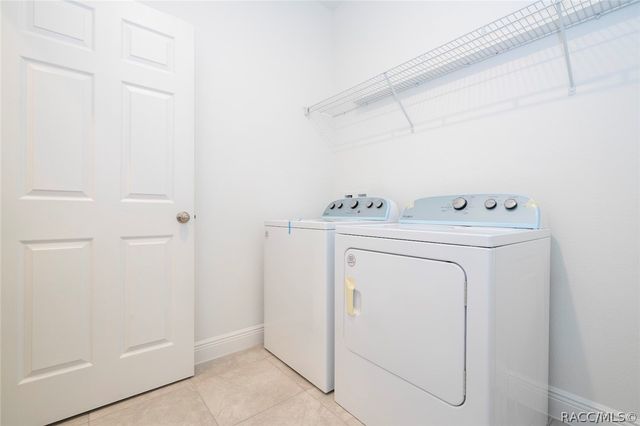 202 E Caldwell Drive, Dunnellon, FL 34434