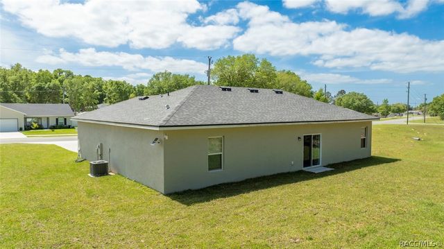 202 E Caldwell Drive, Dunnellon, FL 34434