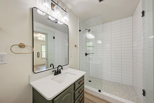 502 W Avenue A, Lampasas, TX 76550