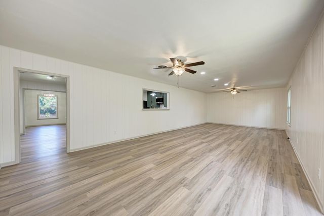 502 W Avenue A, Lampasas, TX 76550