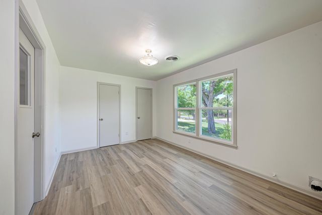 502 W Avenue A, Lampasas, TX 76550