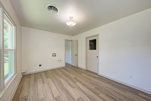 502 W Avenue A, Lampasas, TX 76550