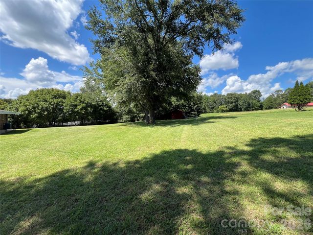 649 Pine Street Extension, Forest City, NC 28043