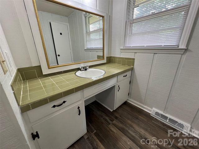 649 Pine Street Extension, Forest City, NC 28043