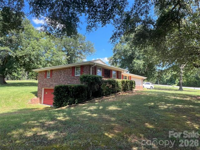 649 Pine Street Extension, Forest City, NC 28043