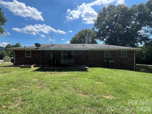 649 Pine Street Extension, Forest City, NC 28043