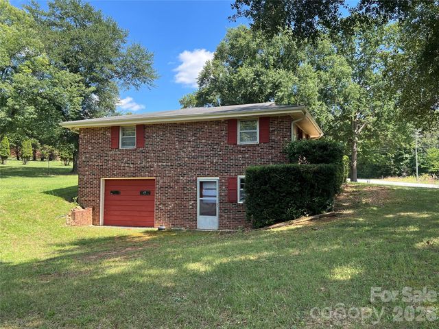 649 Pine Street Extension, Forest City, NC 28043