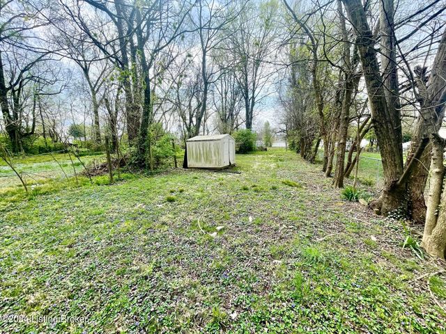 4144 Greenwood Ave, Louisville, KY 40211