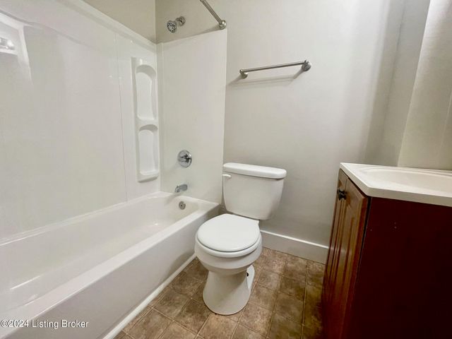 4144 Greenwood Ave, Louisville, KY 40211