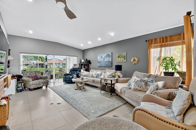 13406 Sabal Palm Ct B, Delray Beach, FL 33484