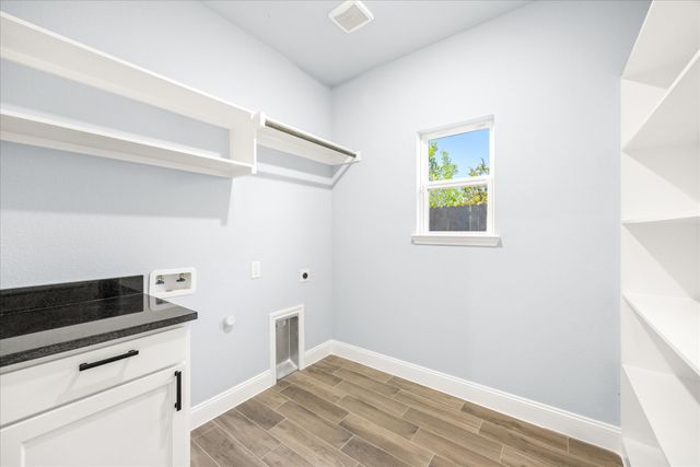 5607 Belaire Circle, Granbury, TX 76048