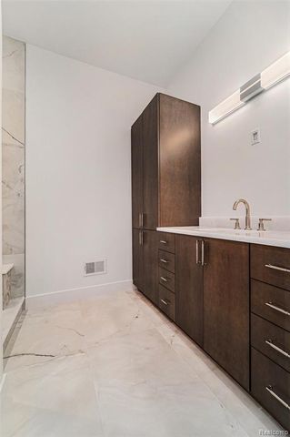 2775 Verona Way, Milford, MI 48381