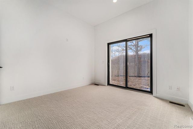 2775 Verona Way, Milford, MI 48381