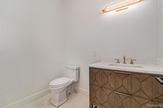 2775 Verona Way, Milford, MI 48381