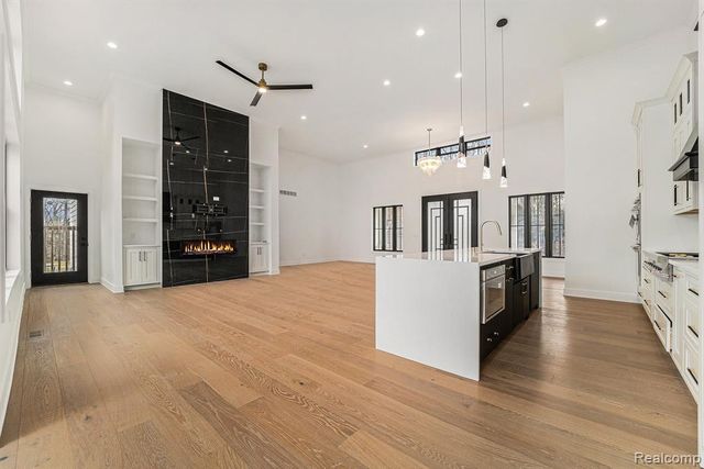 2775 Verona Way, Milford, MI 48381