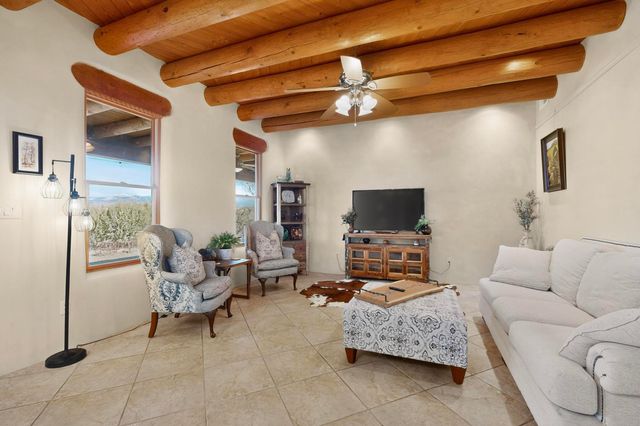 20 Vista Calabasas, Santa Fe, NM 87506