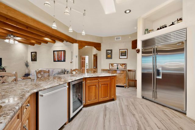 20 Vista Calabasas, Santa Fe, NM 87506