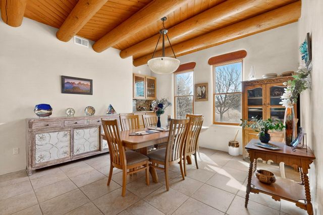 20 Vista Calabasas, Santa Fe, NM 87506