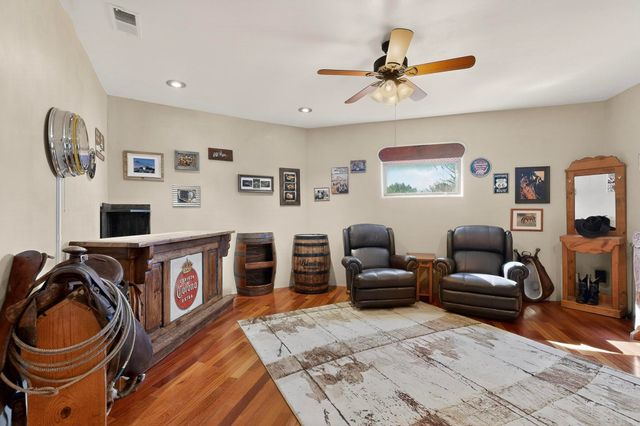 20 Vista Calabasas, Santa Fe, NM 87506