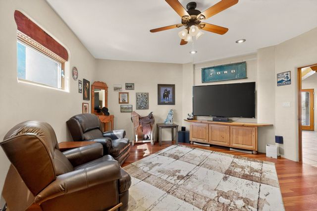 20 Vista Calabasas, Santa Fe, NM 87506