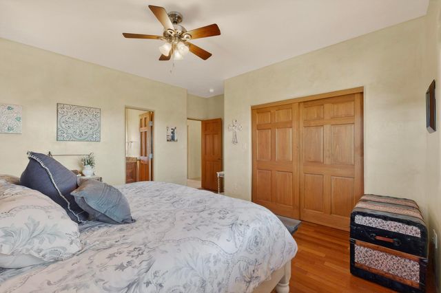 20 Vista Calabasas, Santa Fe, NM 87506