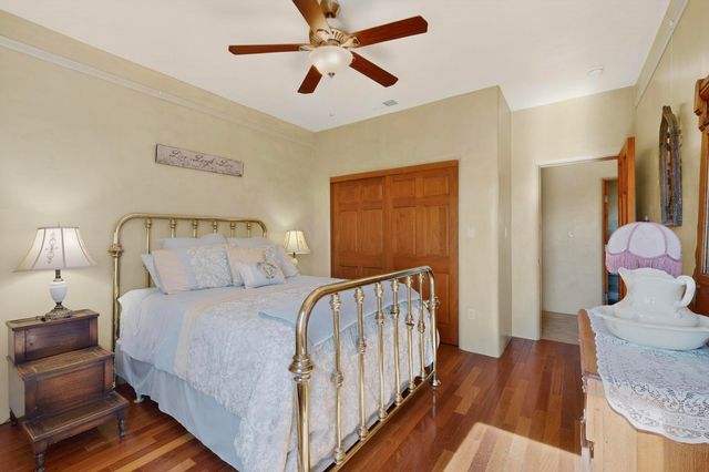 20 Vista Calabasas, Santa Fe, NM 87506