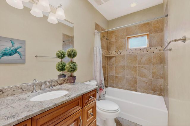 20 Vista Calabasas, Santa Fe, NM 87506