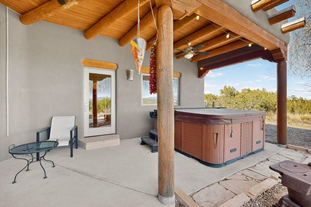 20 Vista Calabasas, Santa Fe, NM 87506