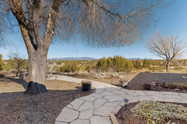 20 Vista Calabasas, Santa Fe, NM 87506
