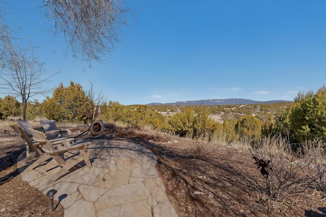 20 Vista Calabasas, Santa Fe, NM 87506