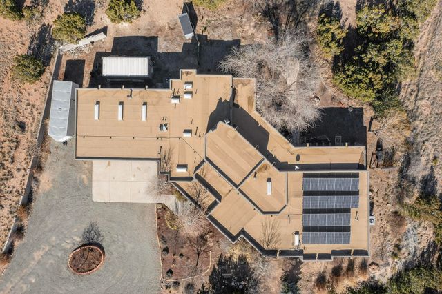 20 Vista Calabasas, Santa Fe, NM 87506