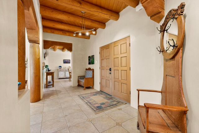 20 Vista Calabasas, Santa Fe, NM 87506