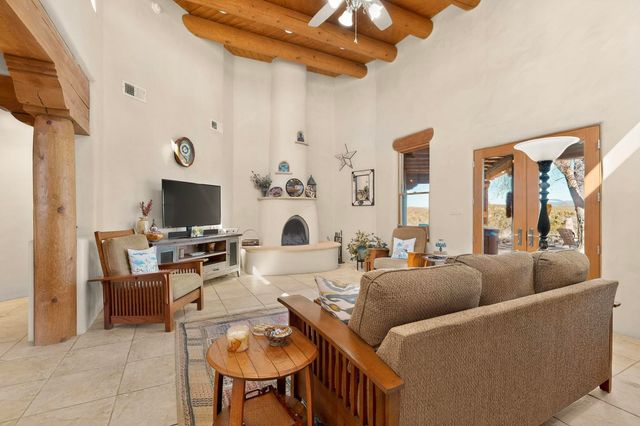 20 Vista Calabasas, Santa Fe, NM 87506