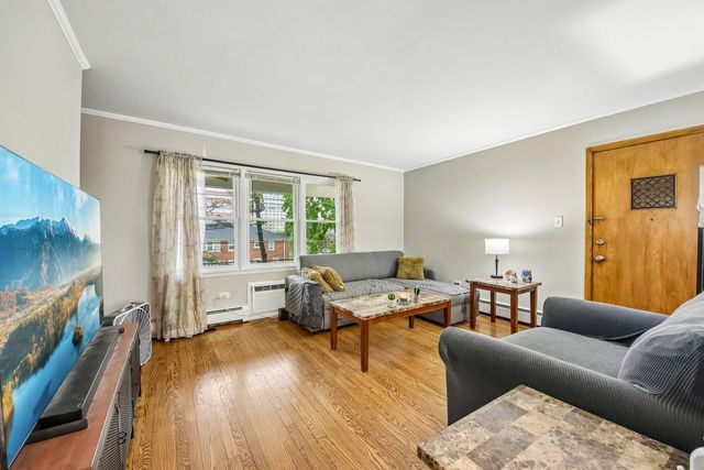 1855 Parkside Drive 8, Park Ridge, IL 60068