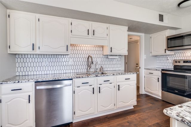 7617 Pebble Beach Drive, Rowlett, TX 75088