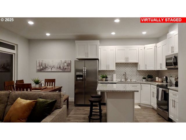 10703 Ne 70TH St, Vancouver, WA 98662