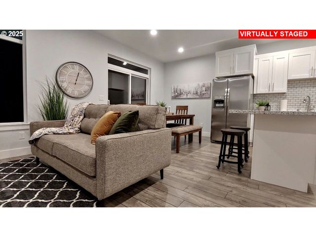 10703 Ne 70TH St, Vancouver, WA 98662